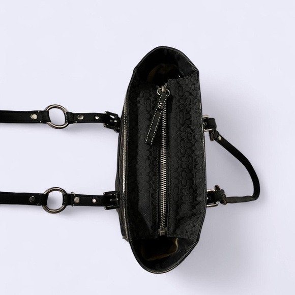 Coach - Picture 3 of 8